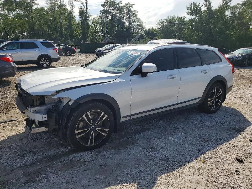 YV4102NKXJ1016497 — 2018 VOLVO V90 CROSS COUNTRY