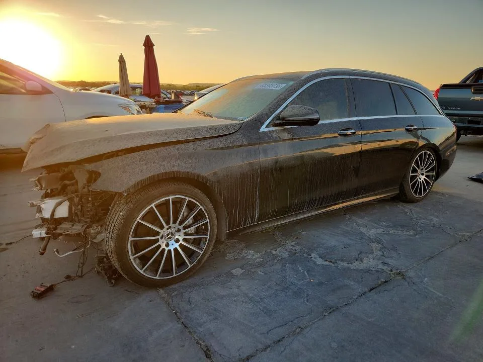 WDDZH6JB6KA691086 — 2019 MERCEDES-BENZ E