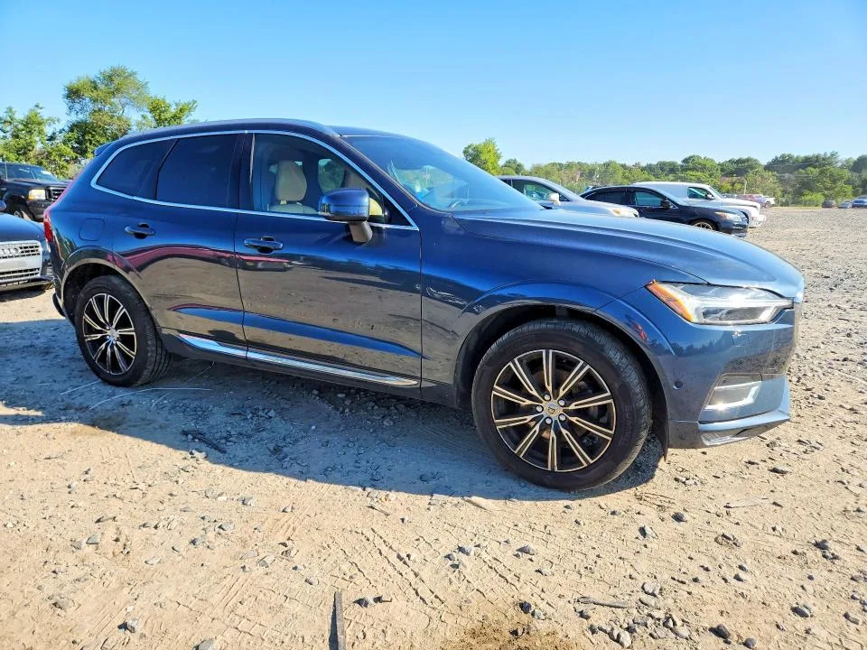 YV4102RL1J1043042 — 2018 VOLVO XC60 photo 4