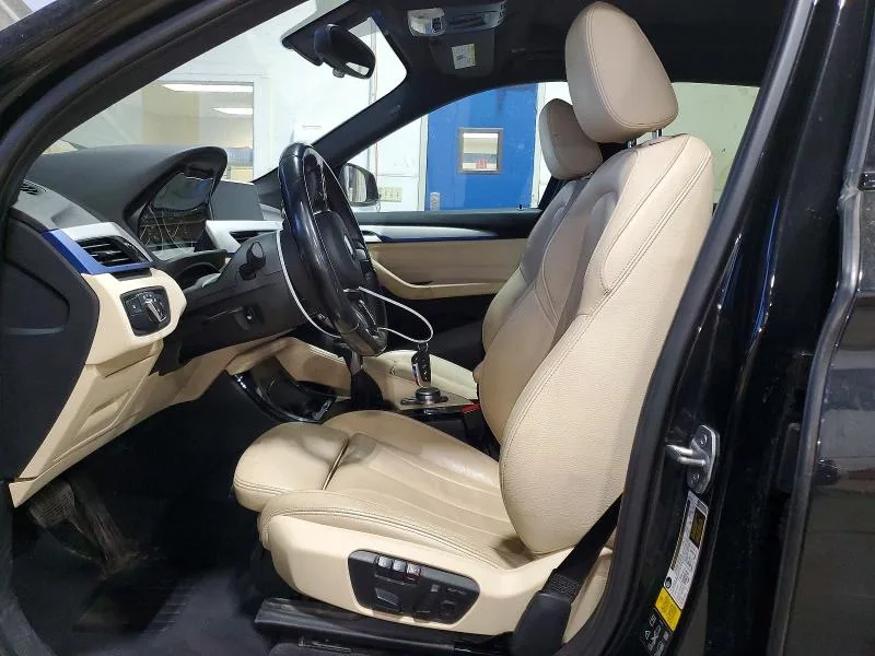 WBXHT3C30H5F75589 — 2017 BMW X1 photo 7