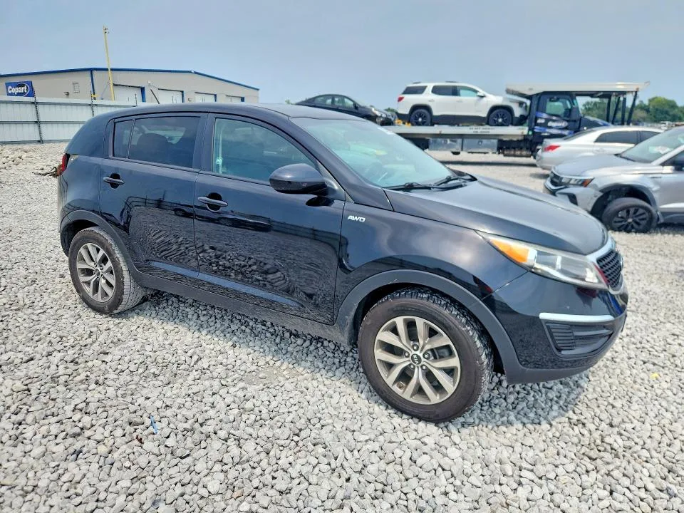 KNDPBCAC4G7879037 — 2016 KIA SPORTAGE photo 4