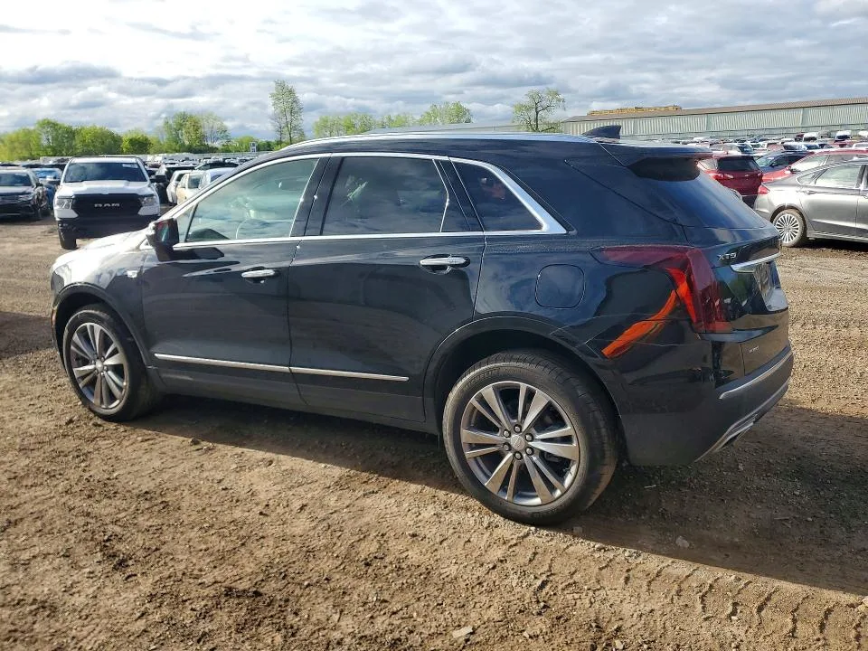 1GYKNDR49SZ139687 — 2025 CADILLAC XT5 photo 2