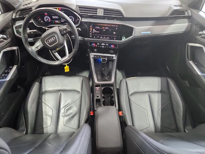 WA1EECF38M1152340 — 2021 AUDI Q3 photo 8