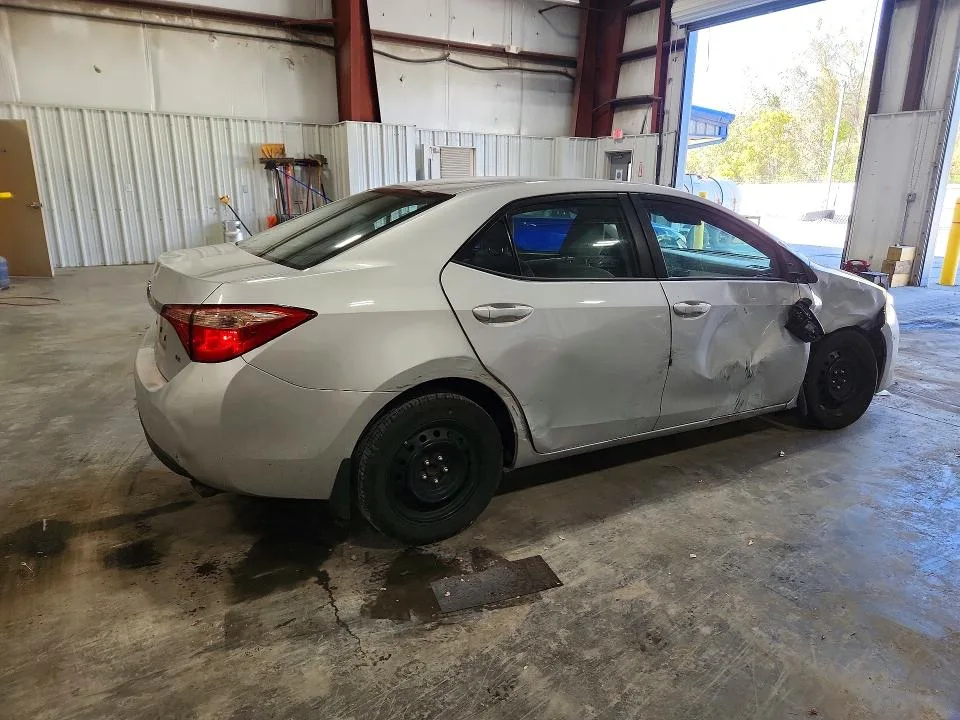 2T1BURHE3HC914939 — 2017 TOYOTA COROLLA photo 3