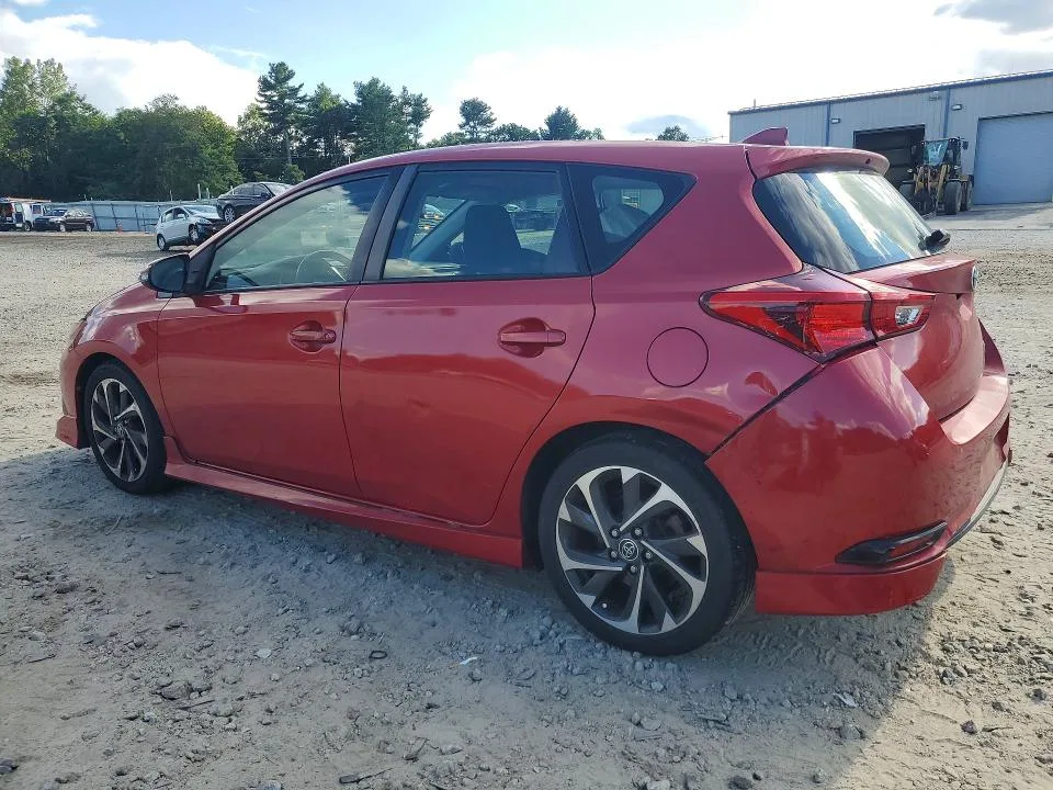 JTNKARJE8JJ559579 — 2018 TOYOTA COROLLA IM photo 2