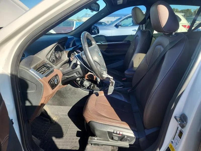 WBXHT3C38GP880306 — 2016 BMW X1 photo 7