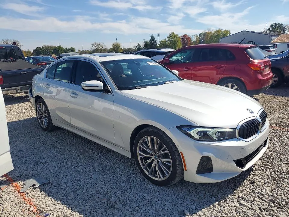 3MW89FF0XR8E28175 — 2024 BMW 330XI photo 4