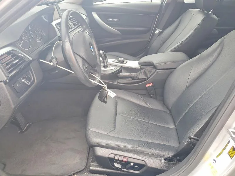 WBA3B1G55FNT63997 — 2015 BMW 320 photo 7