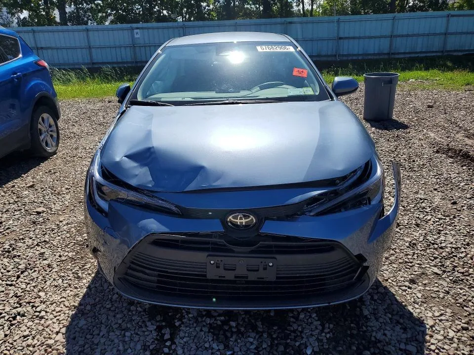 JTDBDMHE4T3037110 — 2026 TOYOTA COROLLA HYBRID photo 5