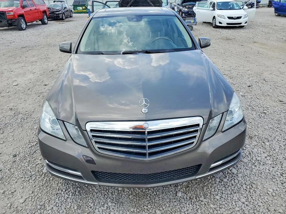 WDDHF8JB3DA696097 — 2013 MERCEDES-BENZ E photo 5