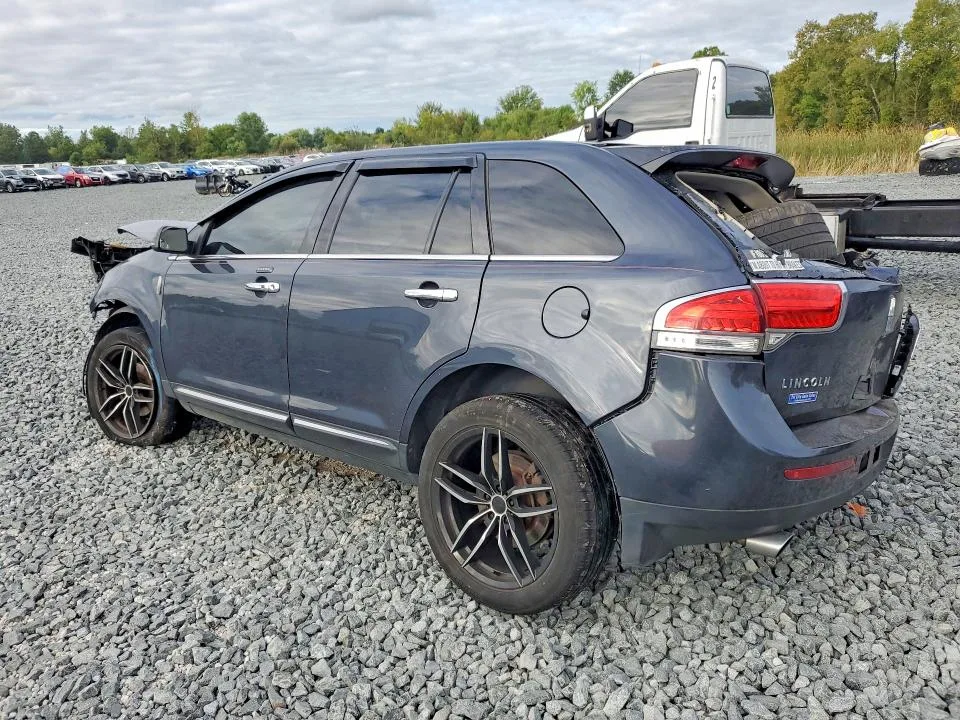 2LMDJ8JK1DBL39013 — 2013 LINCOLN MKX photo 2