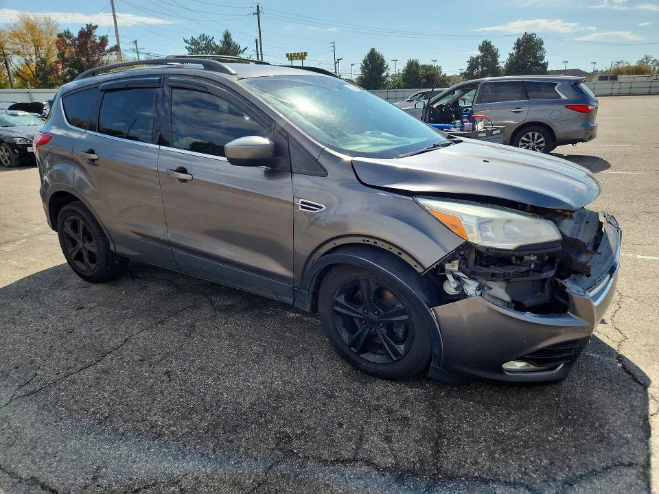 1FMCU0G95DUC10304 — 2013 FORD ESCAPE photo 4