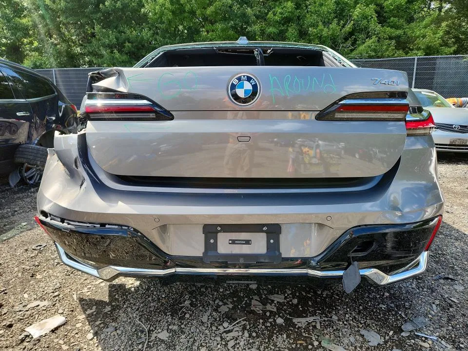 WBA23EH07RCR48258 — 2024 BMW 740 photo 6