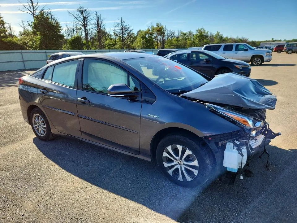 JTDL9RFUXK3004429 — 2019 TOYOTA PRIUS photo 4