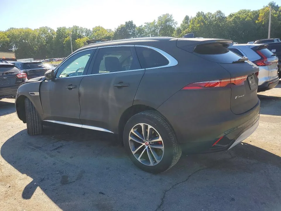 SADCJ2EX4NA701349 — 2022 JAGUAR F-PACE photo 2