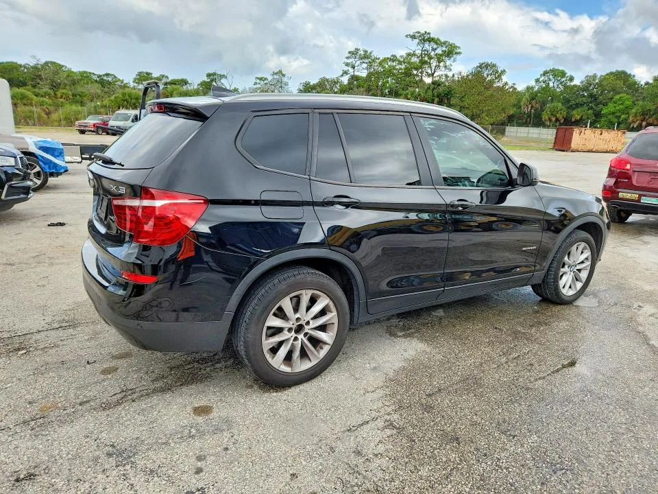 5UXWZ7C30H0V93707 — 2017 BMW X3 photo 3