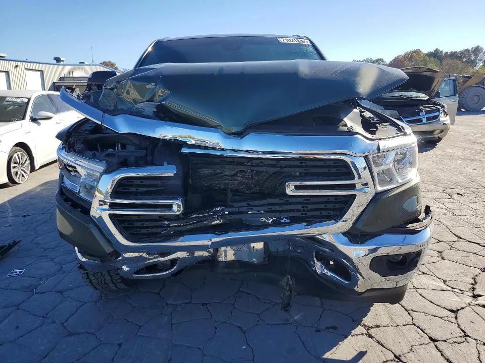 1C6SRFMT9LN402149 — 2020 RAM 1500 photo 5