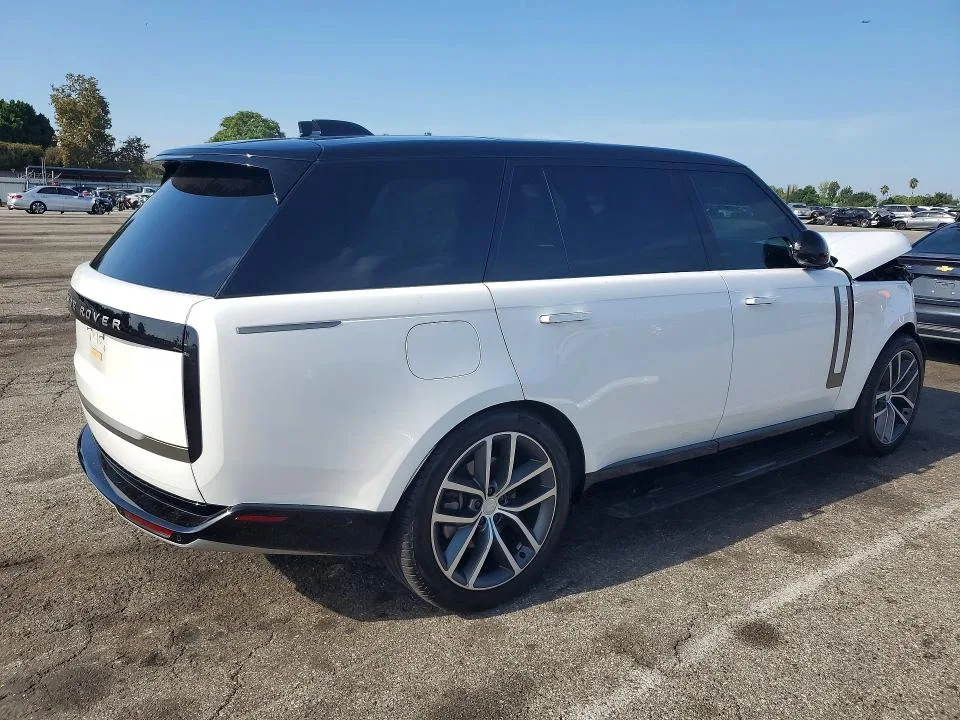 SALKPBFU7RA218186 — 2024 LAND ROVER RANGE ROVER photo 3
