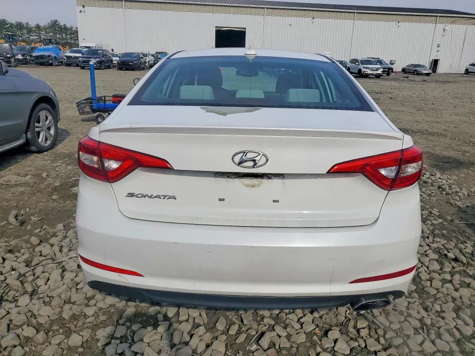 5NPE24AF2FH215711 — 2015 HYUNDAI SONATA photo 6