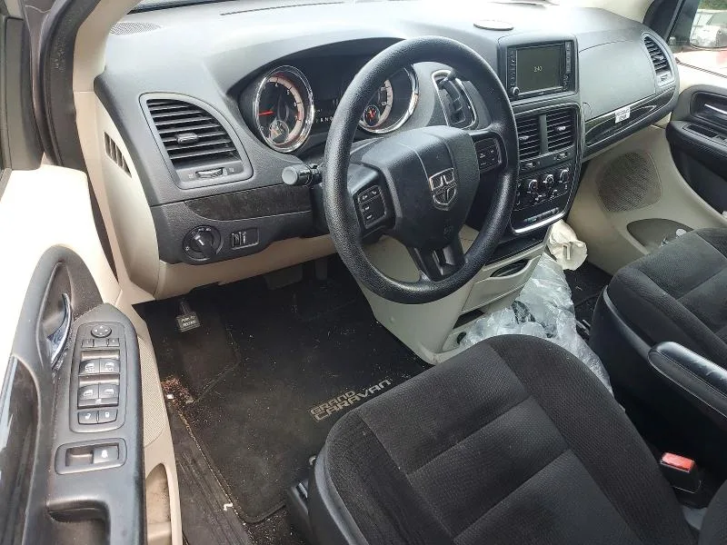2C4RDGBG5JR143516 — 2018 DODGE GRAND CARAVAN photo 8