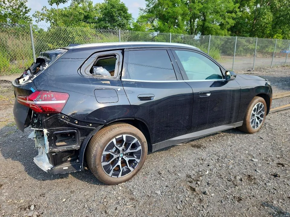 5UX53GP08S9102543 — 2025 BMW X3 photo 3
