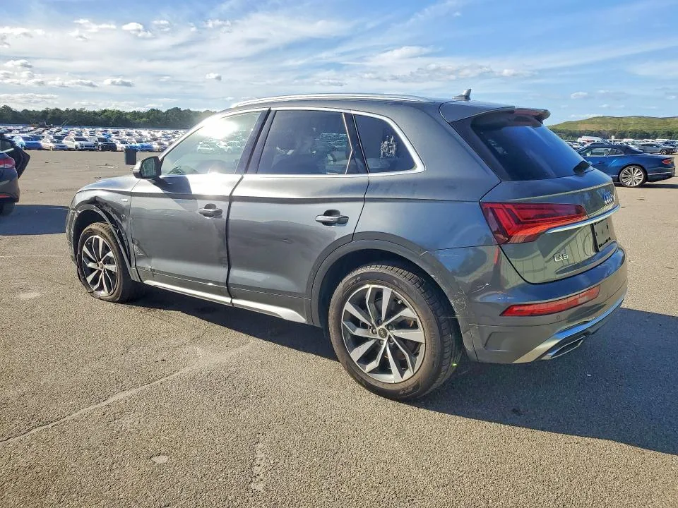 WA1EAAFY8R2050792 — 2024 AUDI Q5 photo 2