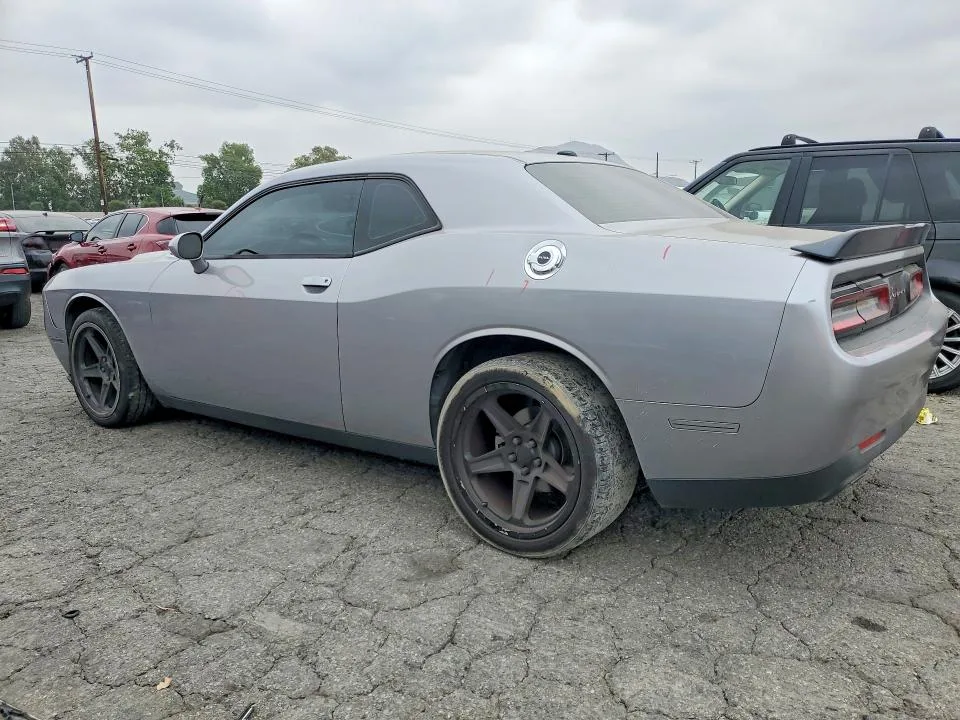 2C3CDZAG6FH821274 — 2015 DODGE CHALLENGER photo 2
