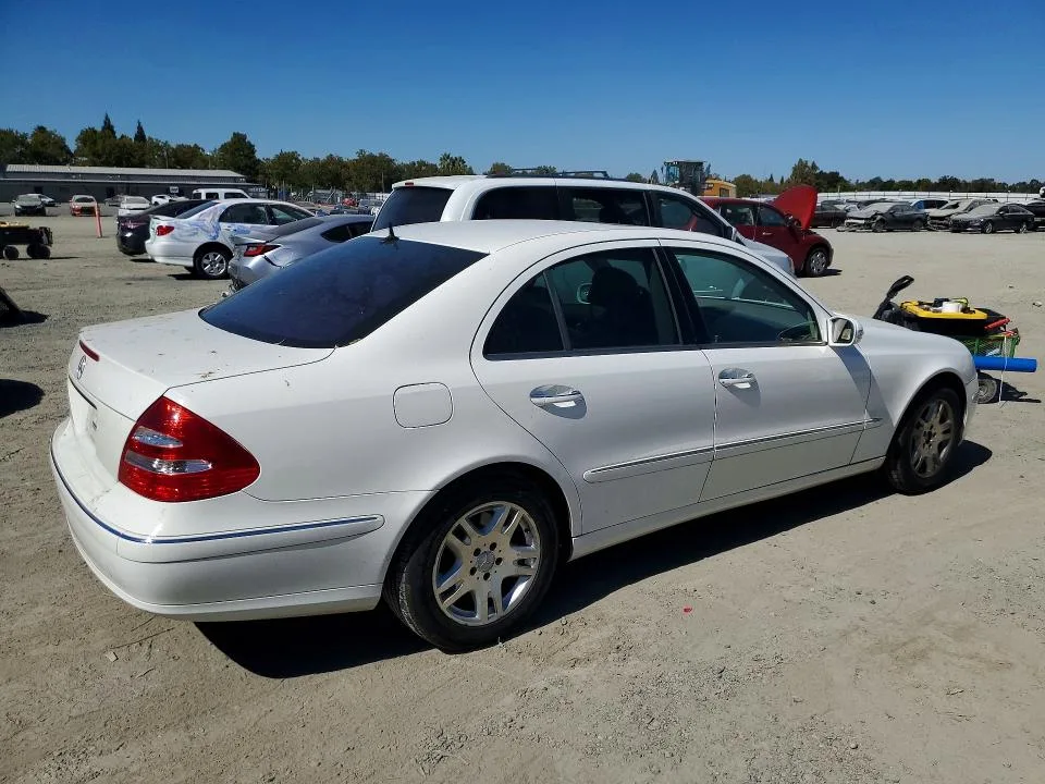 WDBUF65J63A218459 — 2003 MERCEDES-BENZ E photo 3