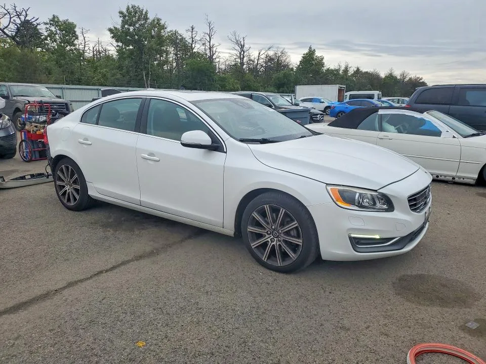 LYV402TM4HB153085 — 2017 VOLVO S60 photo 4