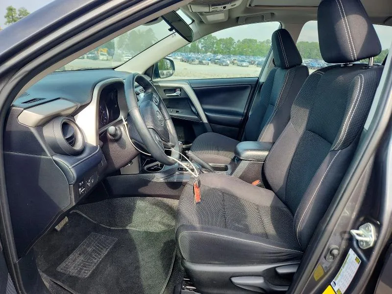 2T3WFREV1JW477812 — 2018 TOYOTA RAV4 photo 7