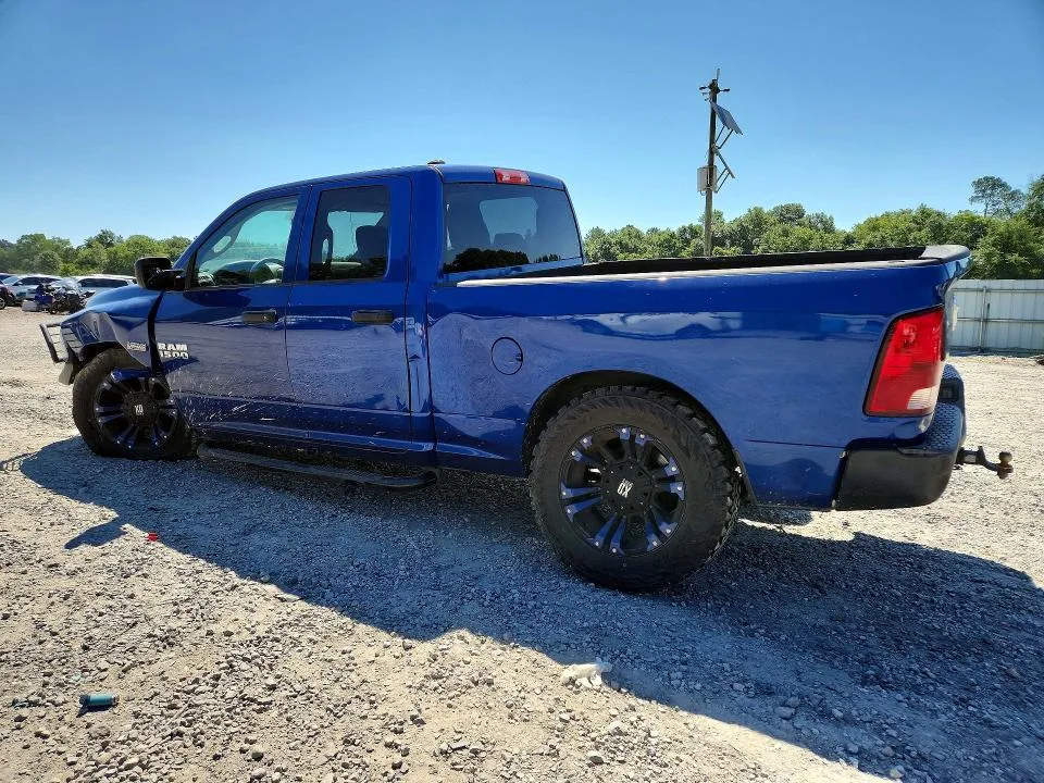 1C6RR6FT8JS211655 — 2018 RAM 1500 photo 2