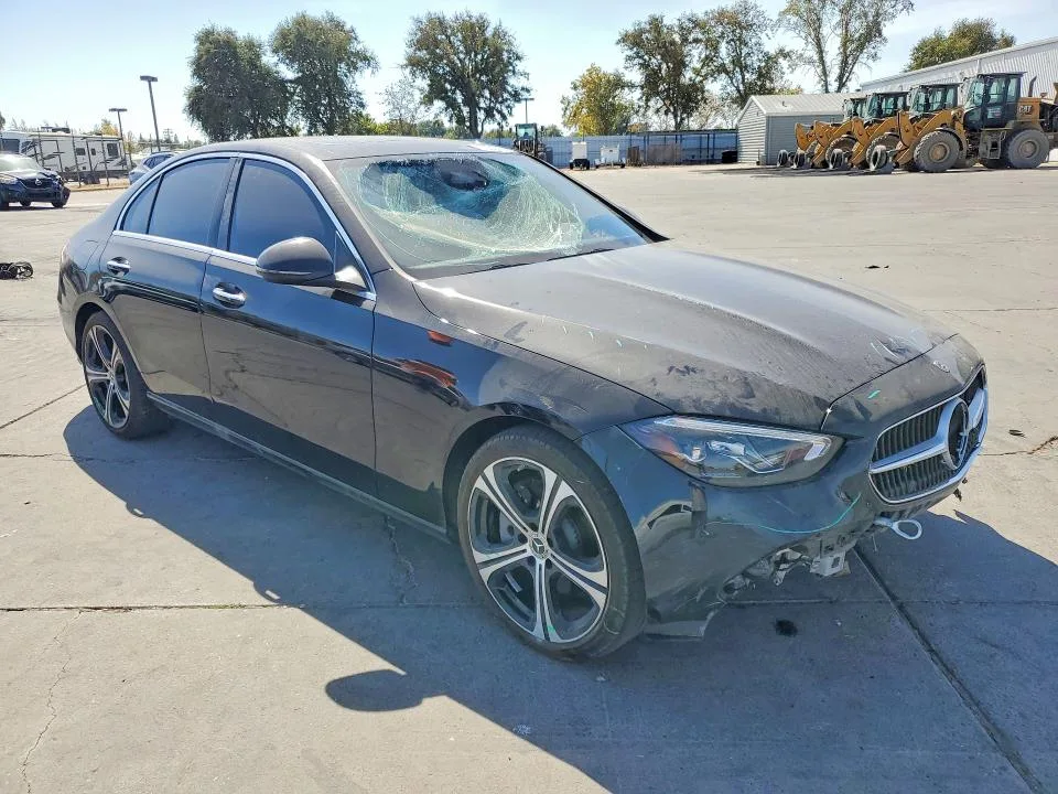 W1KAF4GB2PR101490 — 2023 MERCEDES-BENZ C photo 4