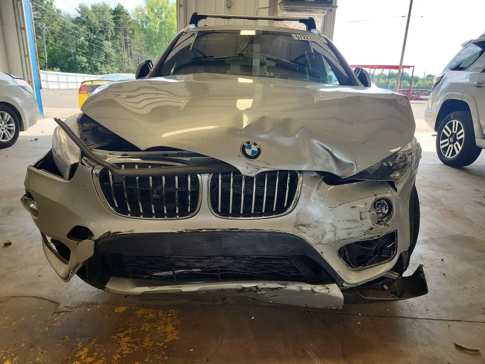 WBXHT3C34J5L33469 — 2018 BMW X1 photo 5