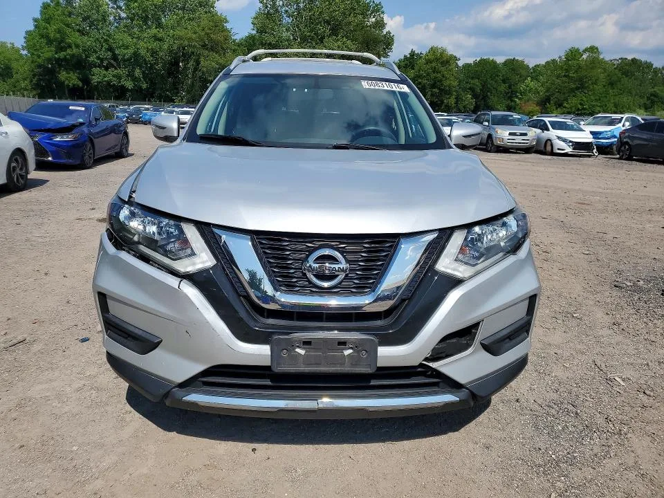 JN8AT2MV4HW020410 — 2017 NISSAN ROGUE photo 5