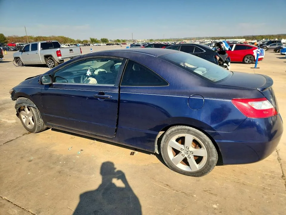 2HGFG12868H550634 — 2008 HONDA CIVIC photo 2