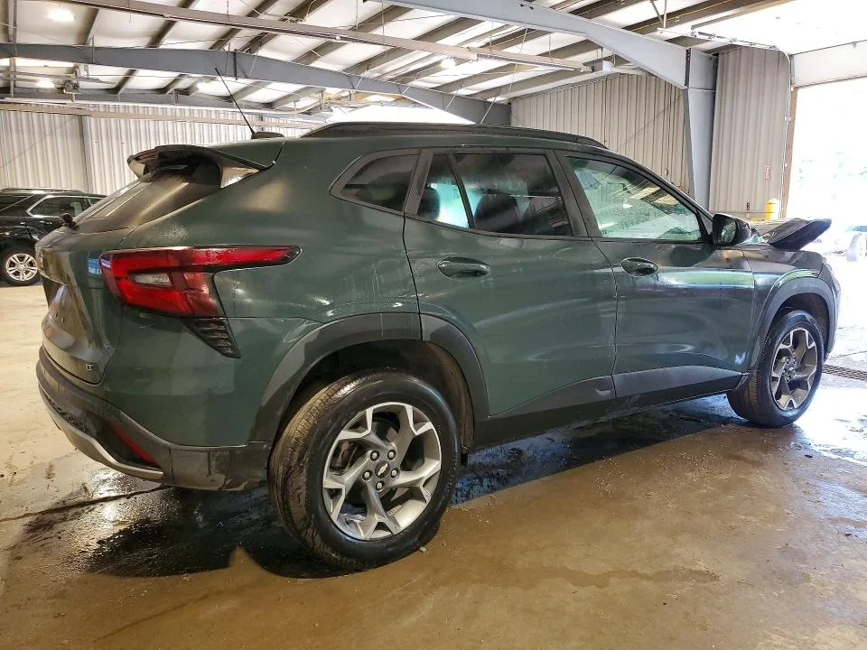 KL77LHEP5SC217455 — 2025 CHEVROLET TRAX photo 3