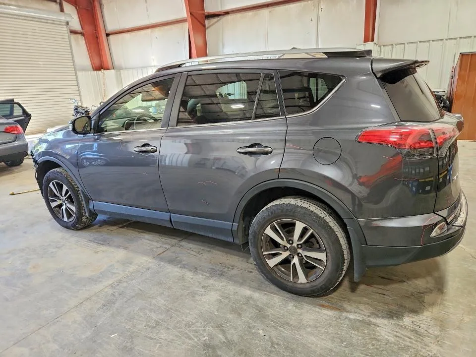 JTMRFREV4HD218087 — 2017 TOYOTA RAV4 photo 2