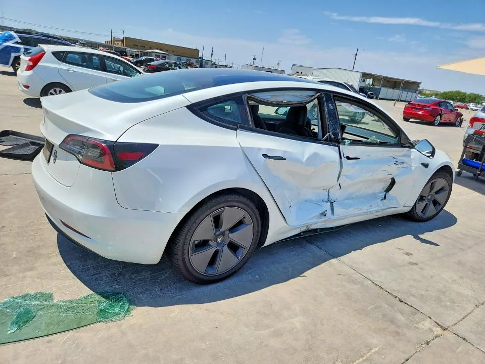 5YJ3E1EA5PF562364 — 2023 TESLA MODEL 3 photo 3