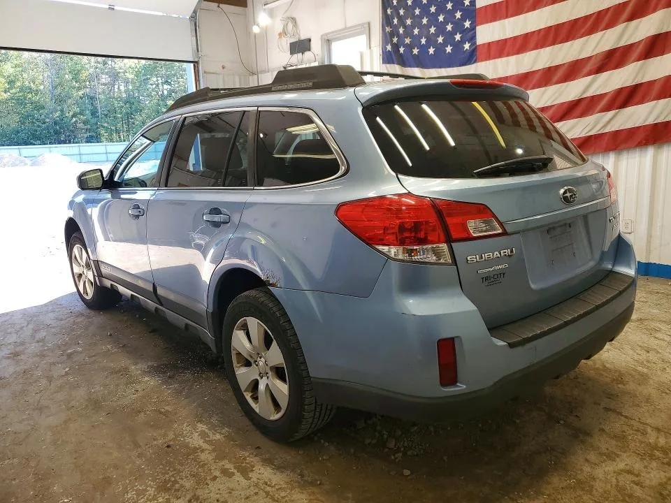 4S4BRBCC0B3392118 — 2011 SUBARU OUTBACK photo 2