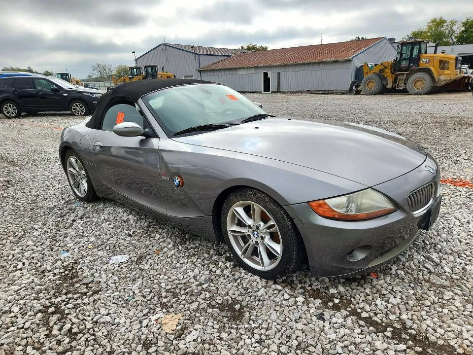 4USBT53433LT23256 — 2003 BMW Z4 photo 4