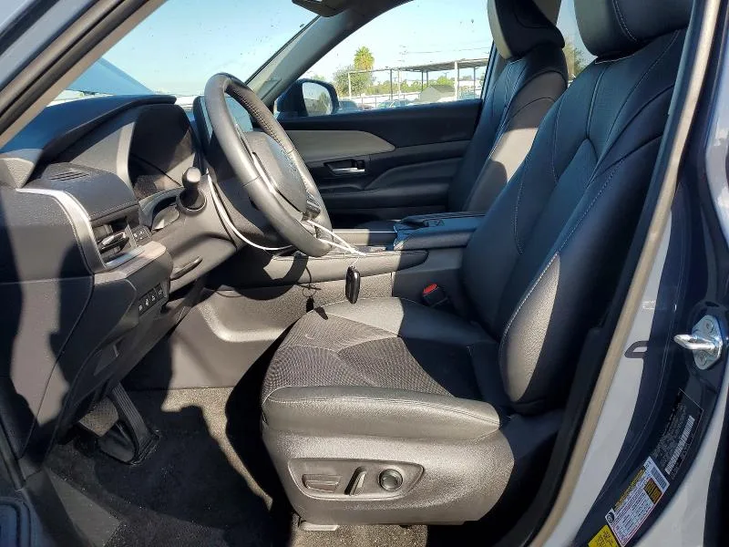 5TDACAB53TS079935 — 2026 TOYOTA GRAND HIGHLANDER HYBRID photo 7