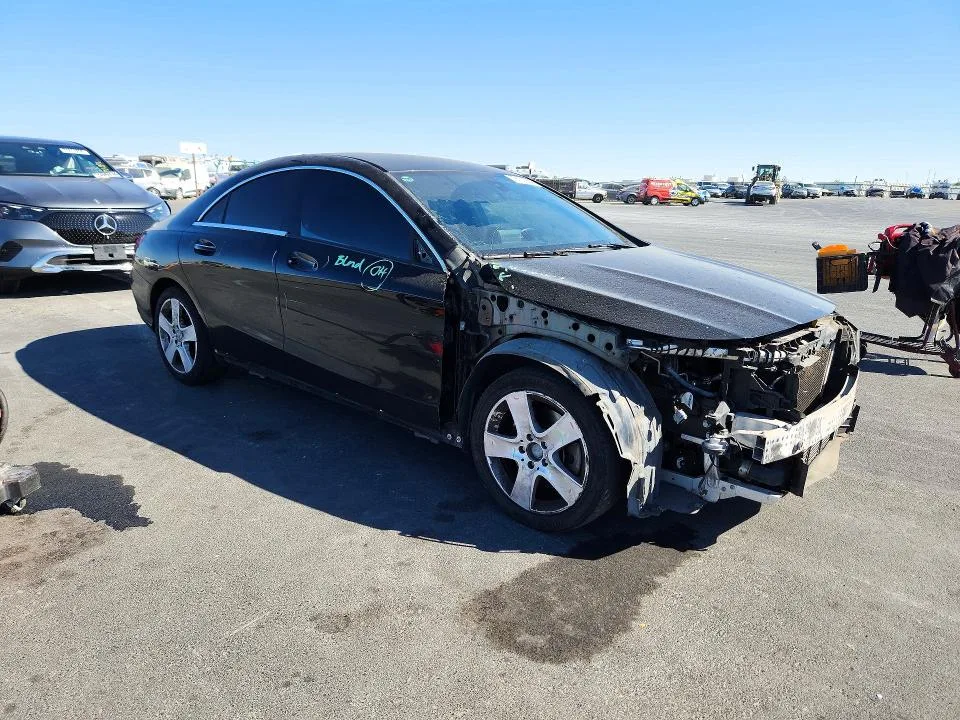 WDDSJ4EB5GN356356 — 2016 MERCEDES-BENZ CLA photo 4