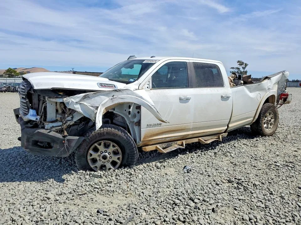 3C63R3JL6LG154930 — 2020 RAM 3500 photo 1