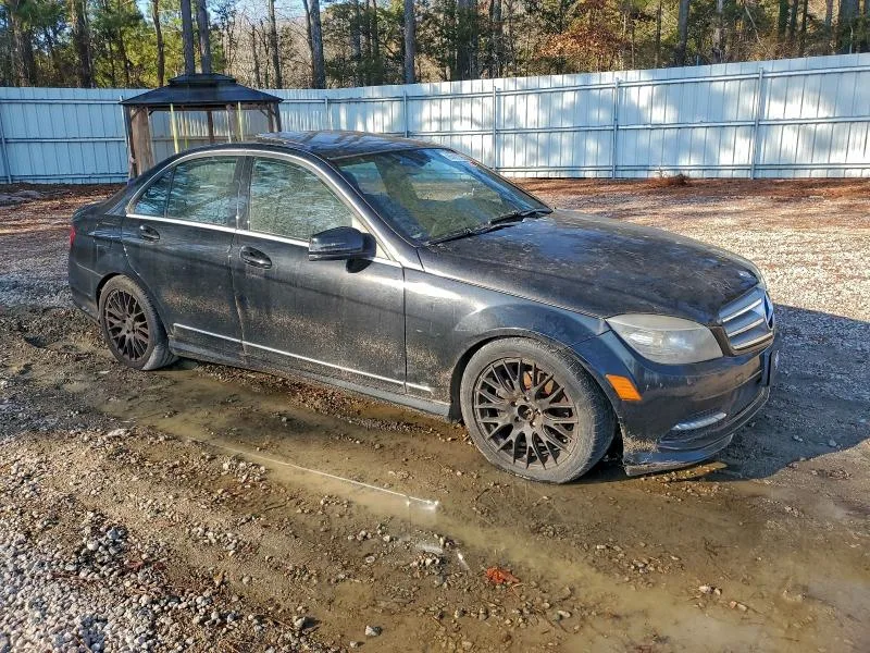 WDDGF8BB4BR143922 — 2011 MERCEDES-BENZ C photo 4