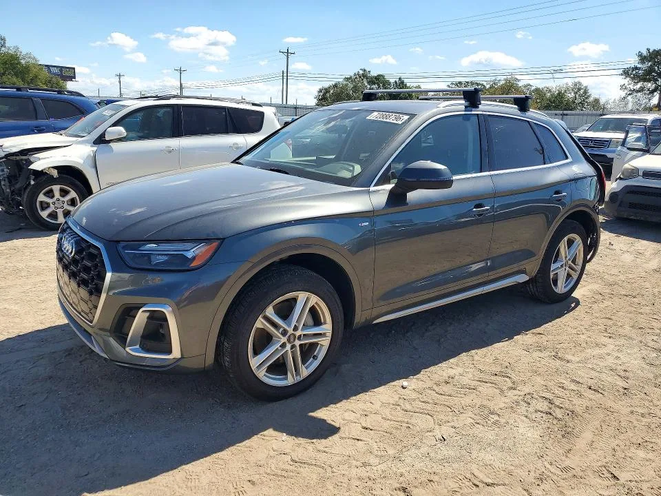 WA1E2AFY5M2028559 — 2021 AUDI Q5 E