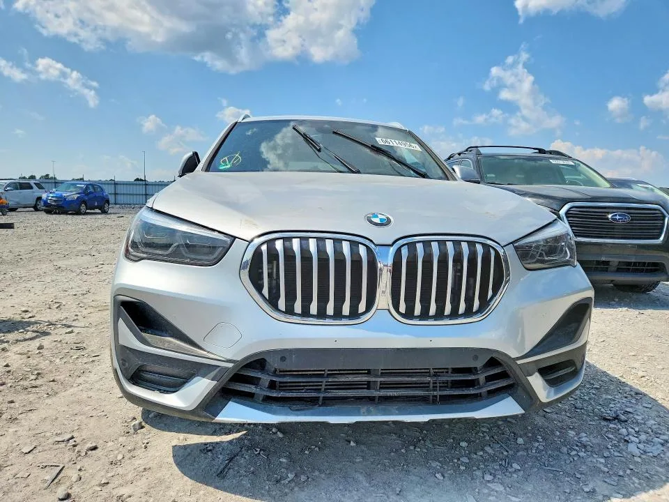 WBXJG9C06M5T94096 — 2021 BMW X1 photo 5