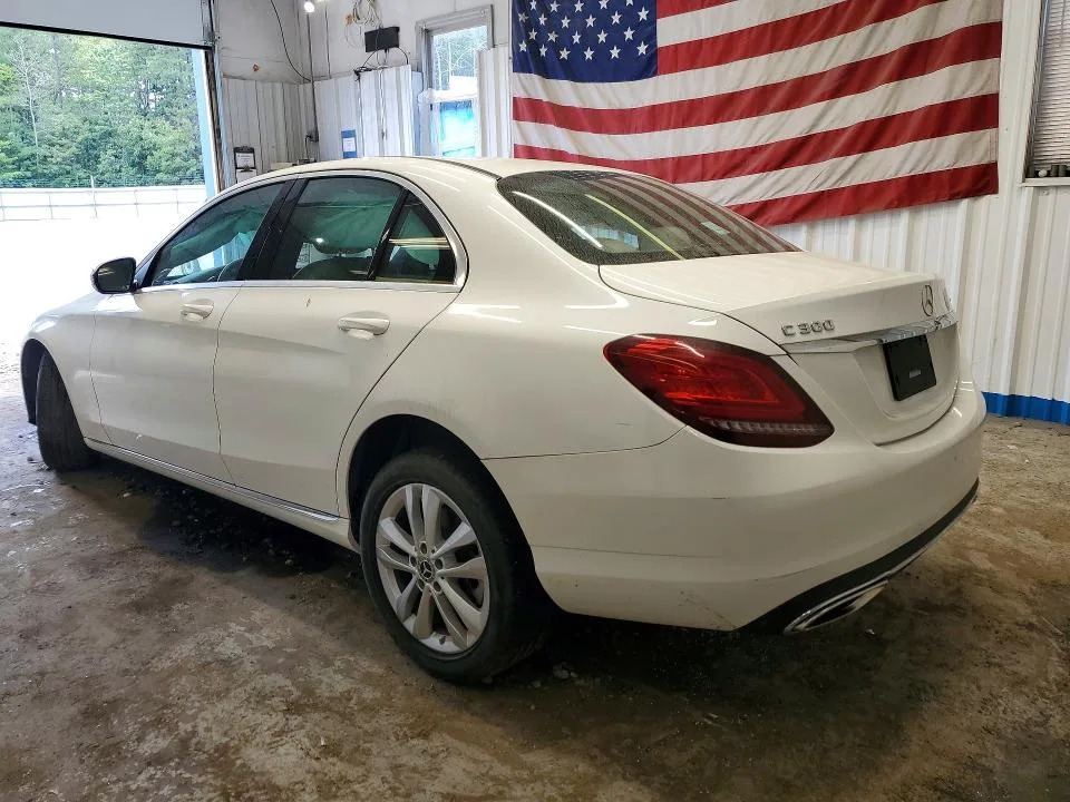 55SWF8EB0KU296934 — 2019 MERCEDES-BENZ C photo 2
