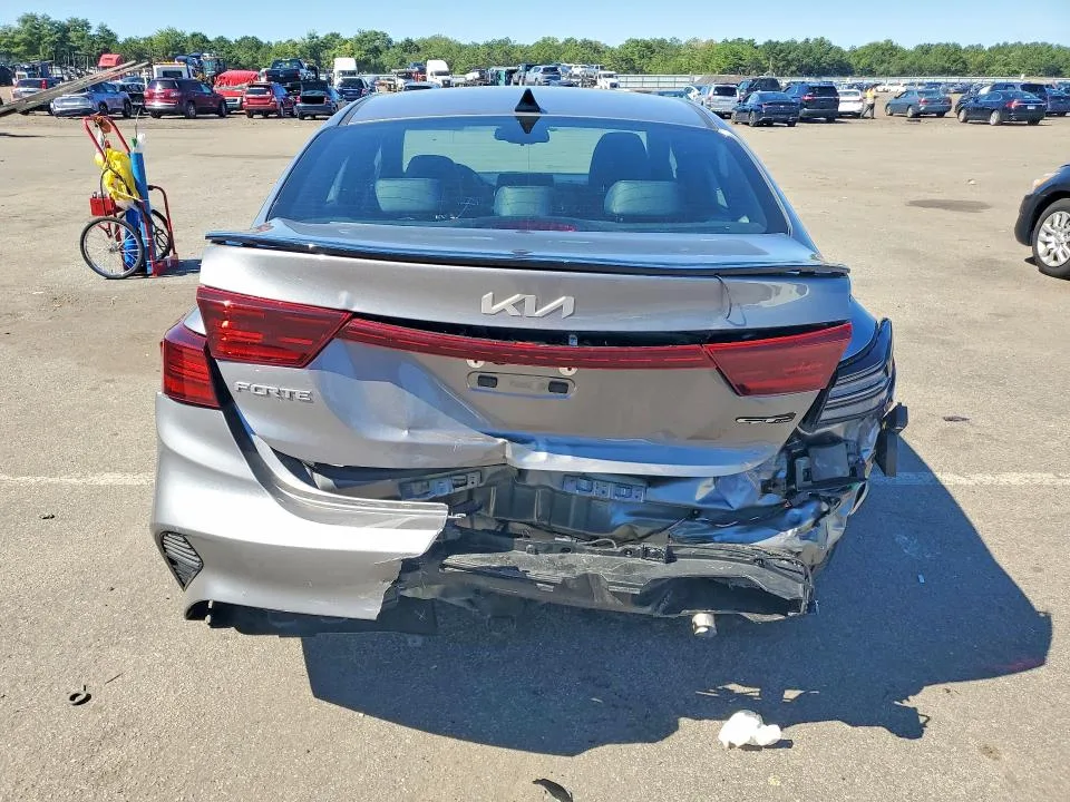 3KPF54AD7RE830838 — 2024 KIA FORTE photo 6