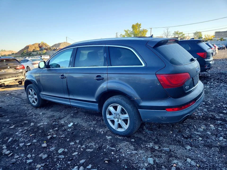 WA1LGAFE1BD010382 — 2011 AUDI Q7 photo 2