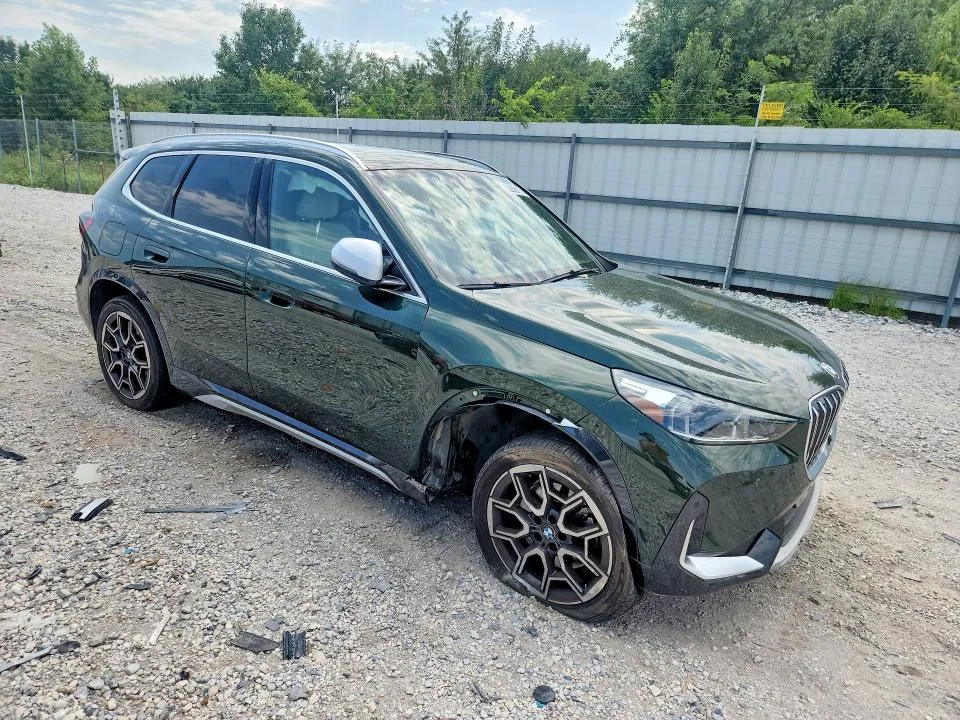 WBX73EF04P5V96014 — 2023 BMW X1 photo 4